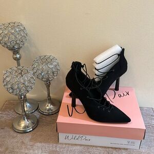 Wild Pair Dezmun Lace-Up Dress Pumps- Black MC- Size 6.5 M- NIB